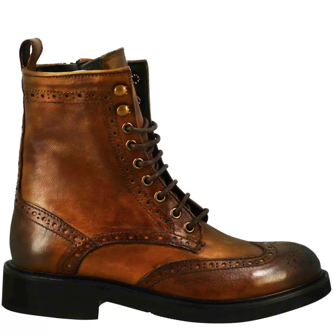 Shop Leonardo Shoes Stivaletto Anfibio Da Donna Con Dettagli Brogue In Pelle Lavata Colore Cuoio Scuro Marrone